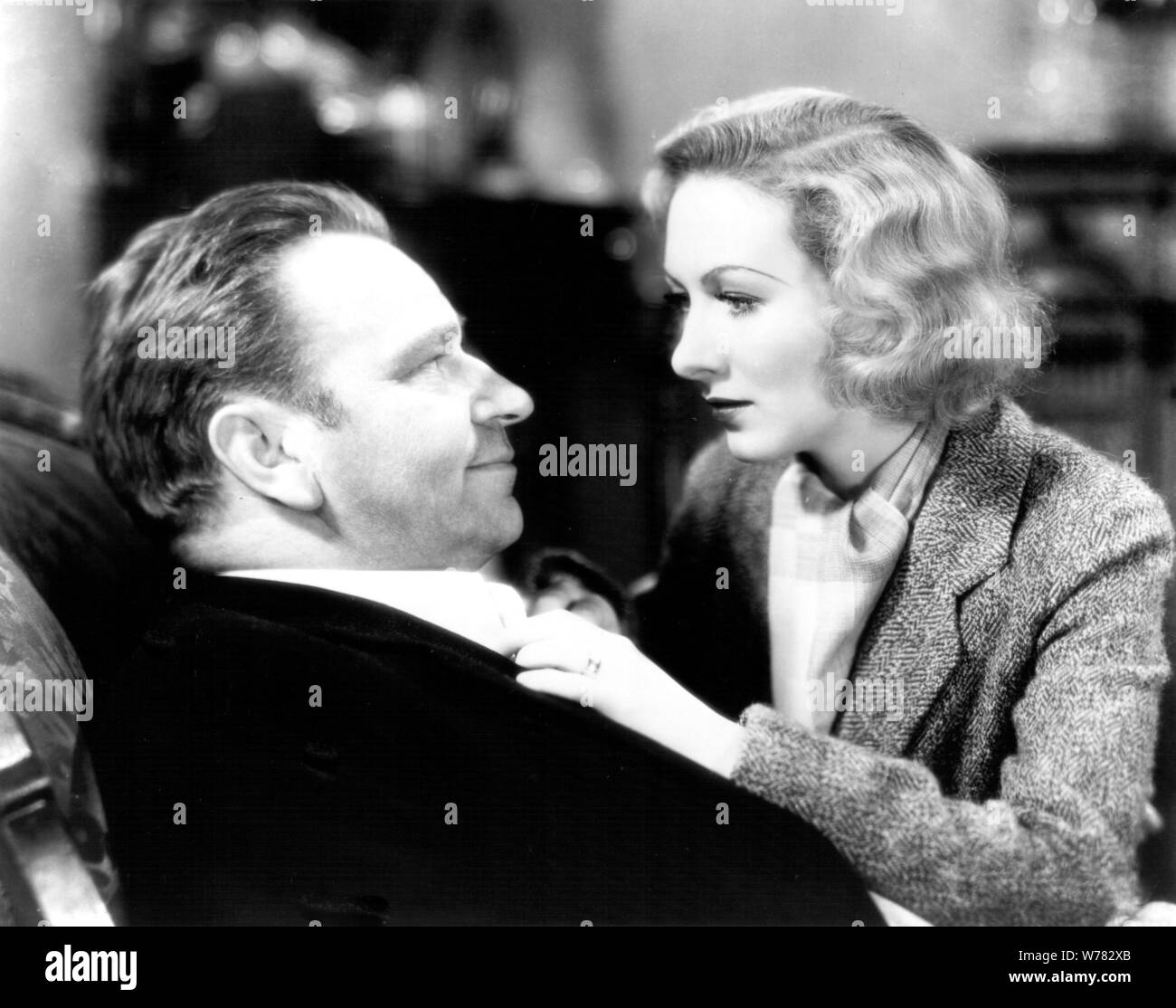 WALLACE BEERY, KAREN MORLEY, chair, 1932 Banque D'Images