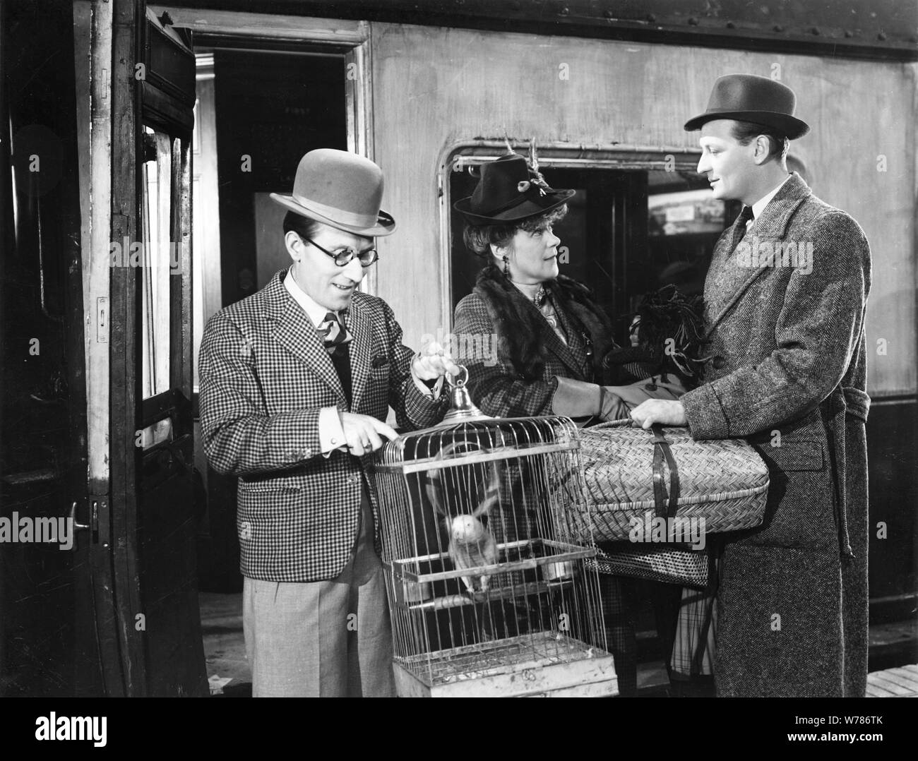 ARTHUR ASKEY, KATHLEEN HARRISON, RICHARD MURDOCH, LE TRAIN FANTÔME, 1941 Banque D'Images