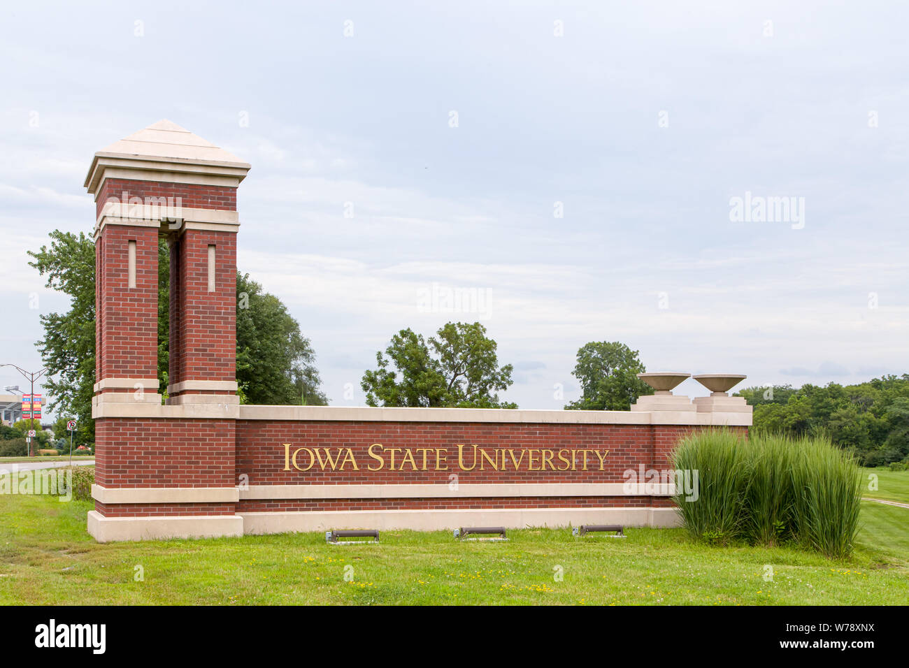 AMES, IA/USA - 6 août 2015 : Entrée de la Iowa State University. État de l'Iowa est une université de recherche aux États-Unis. Banque D'Images