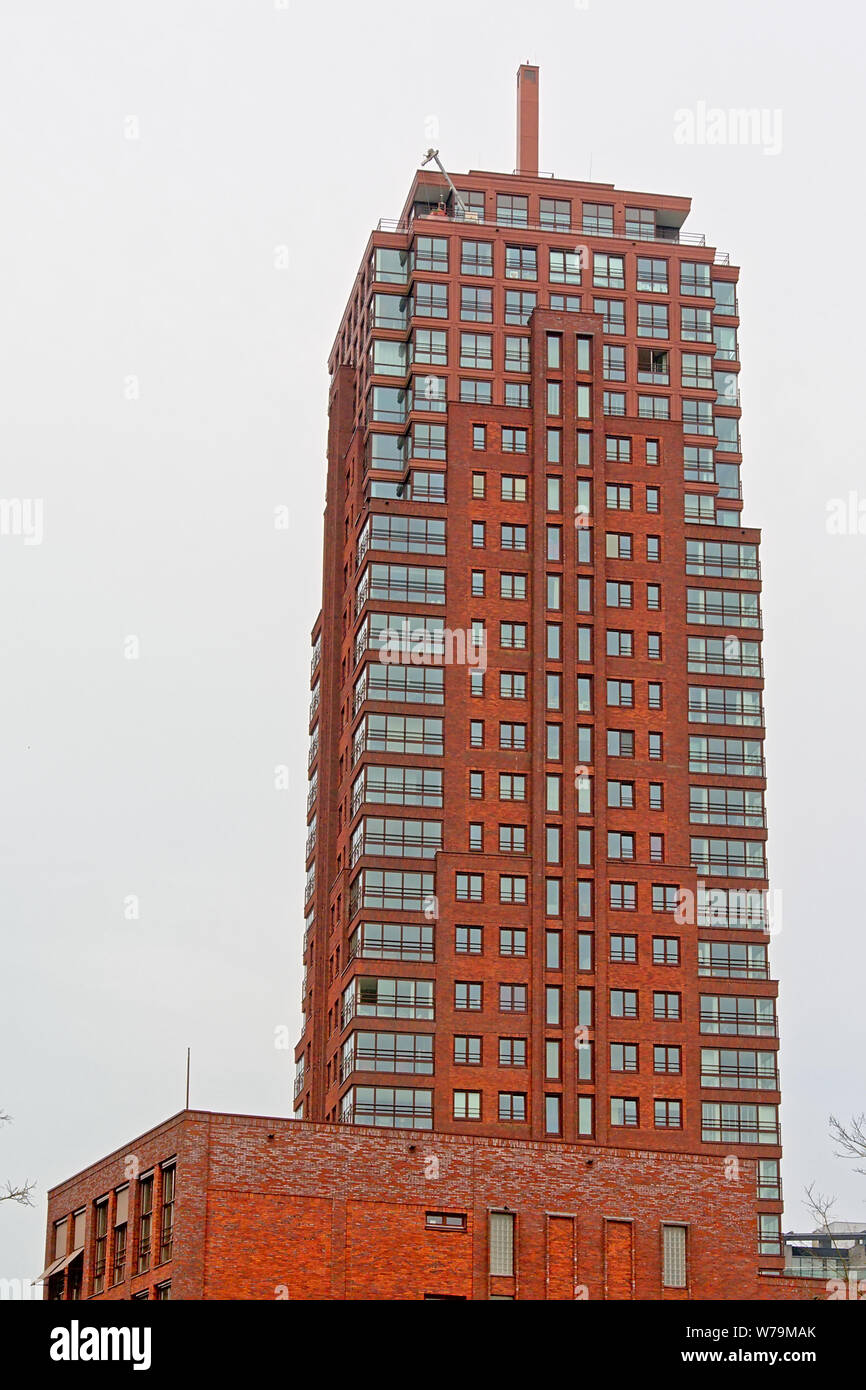 En 1945, Boulevard de la tour d'Alpha à Enschede, l'immeuble le plus haut d'Overijsel province, aux Pays-Bas, conçu par le groupe d'architectes KOE Banque D'Images