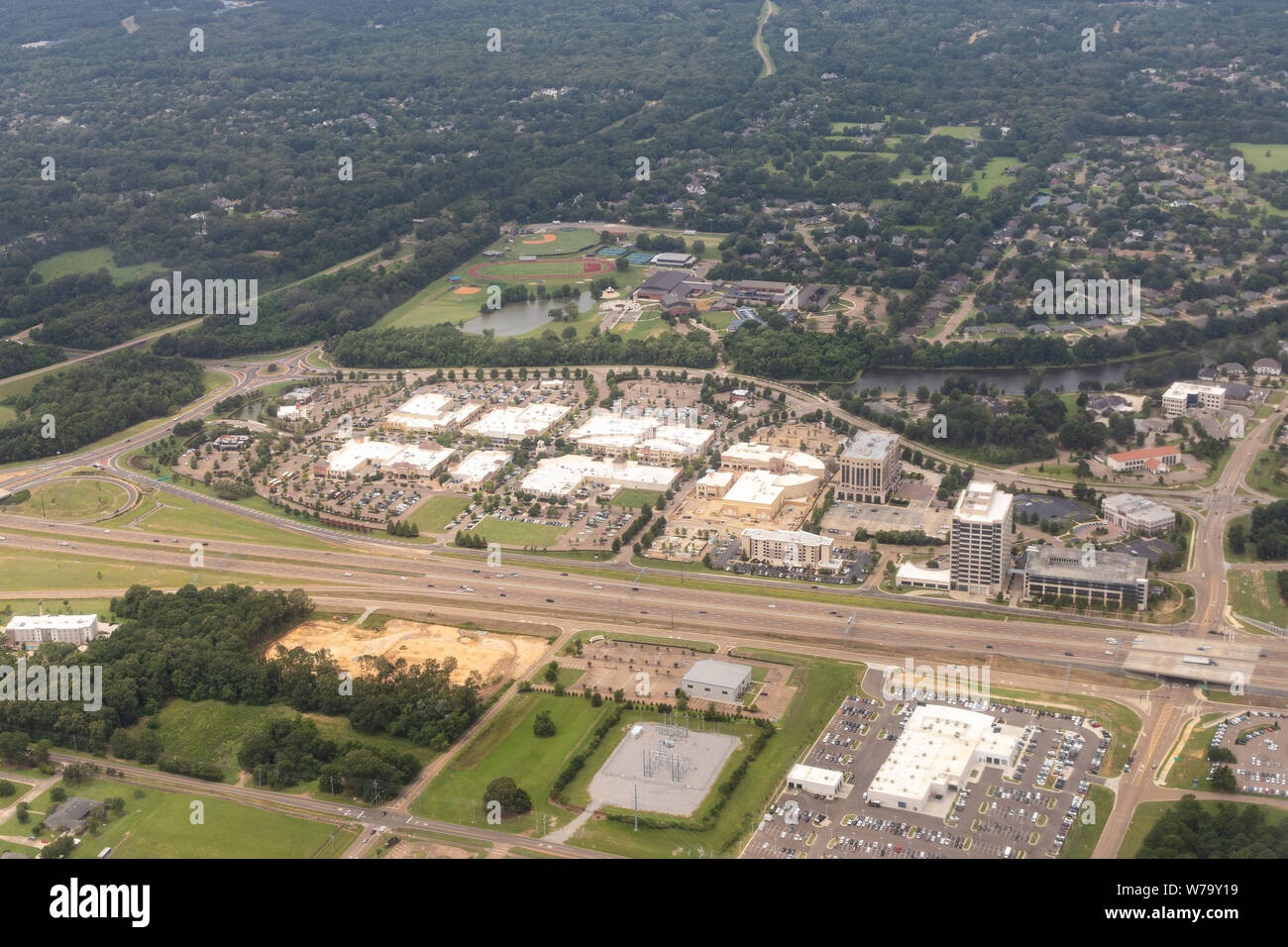 Ridgeland, MS / USA - Juillet 13, 2019 - vue aérienne de la Renaissance à Colony Park Shopping Centre à côté de la I-55 près de Jackson, MS Banque D'Images