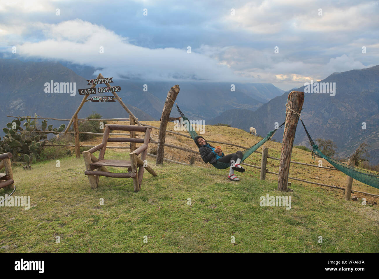Se détendre dans un hamac après la difficile randonnée Choquequirao, l 'autre Machu Picchu,' Capuliyoc, Apurimac, Pérou Banque D'Images