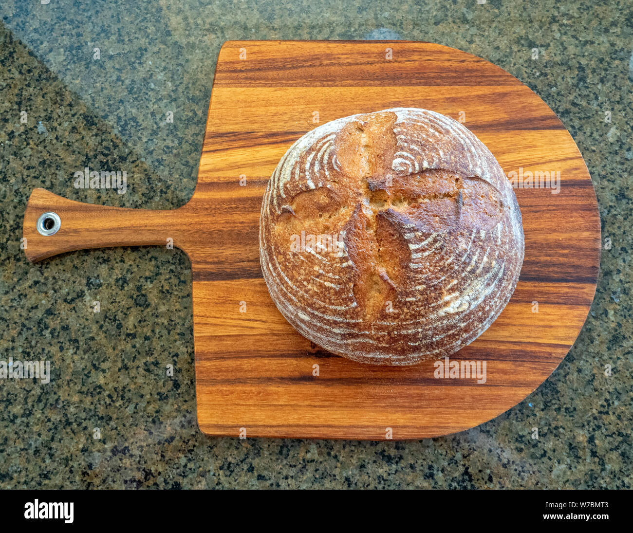 Frais de pain au levain chaud maison pain de la cuite au four Banque D'Images