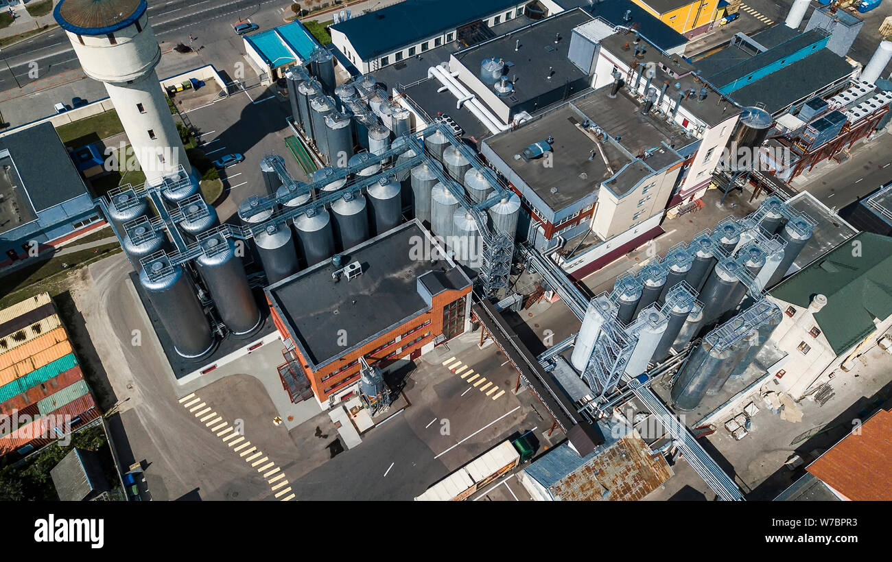 Usine pour la production de la bière top vue depuis le bourdon Banque D'Images