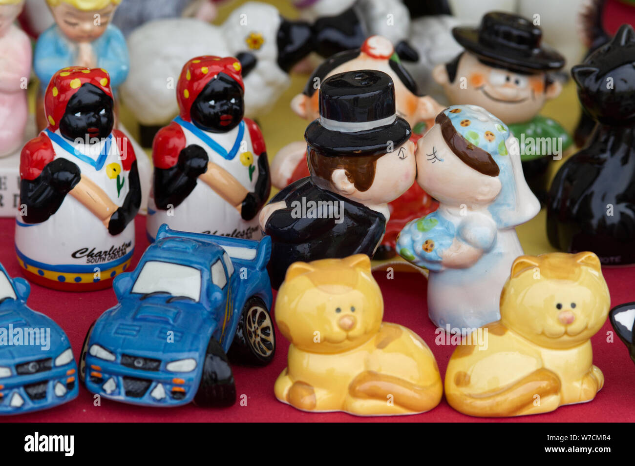 Mariée et le marié et Charleston en Caroline du Sud salières et poivrières Banque D'Images