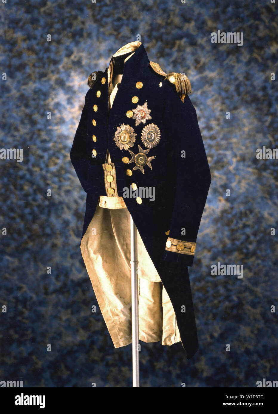 L'uniforme de l'Amiral Lord Nelson portait lorsqu'il a été tué lors de la bataille de Trafalgar, 1805. Artiste : Inconnu Banque D'Images