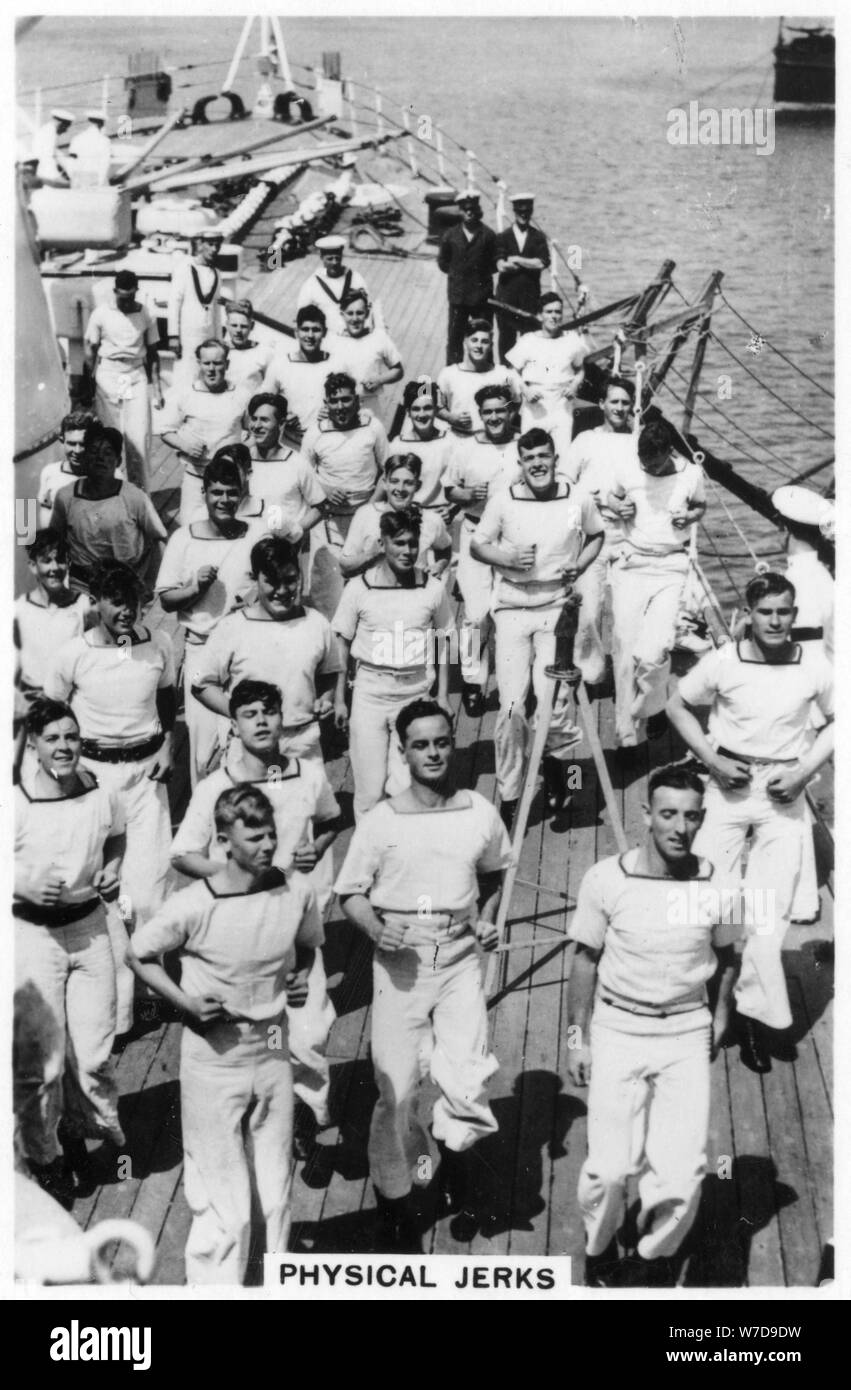 A coups physique ; exercice à bord du HMS 'Devonshire', 1937. Artiste : Inconnu Banque D'Images