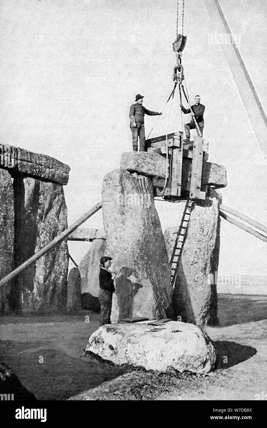 La levée d'un impôt à Stonehenge, 1901, c1920). Artiste : Inconnu Banque D'Images