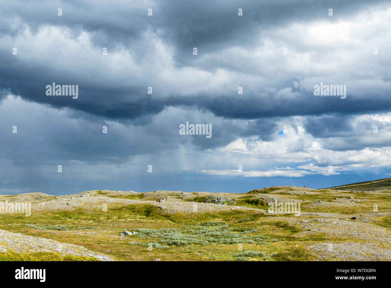 Thundercloud sur le paysage moor Banque D'Images