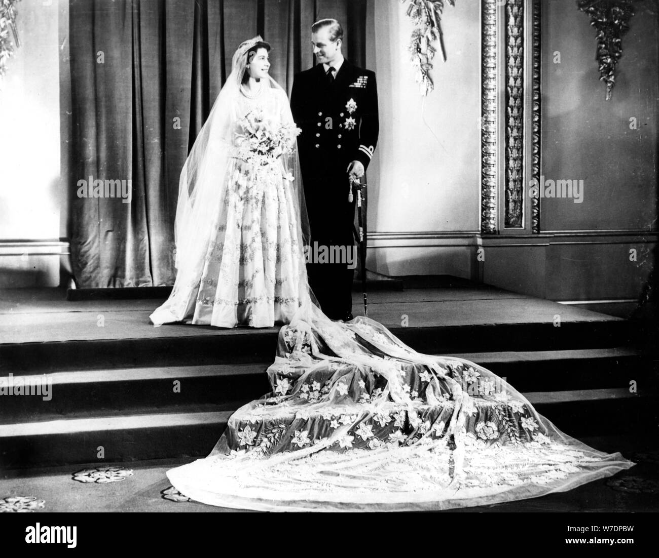 La reine Elizabeth II (b1926) et le Prince Philip (b1921), 1947. Artiste : Inconnu Banque D'Images