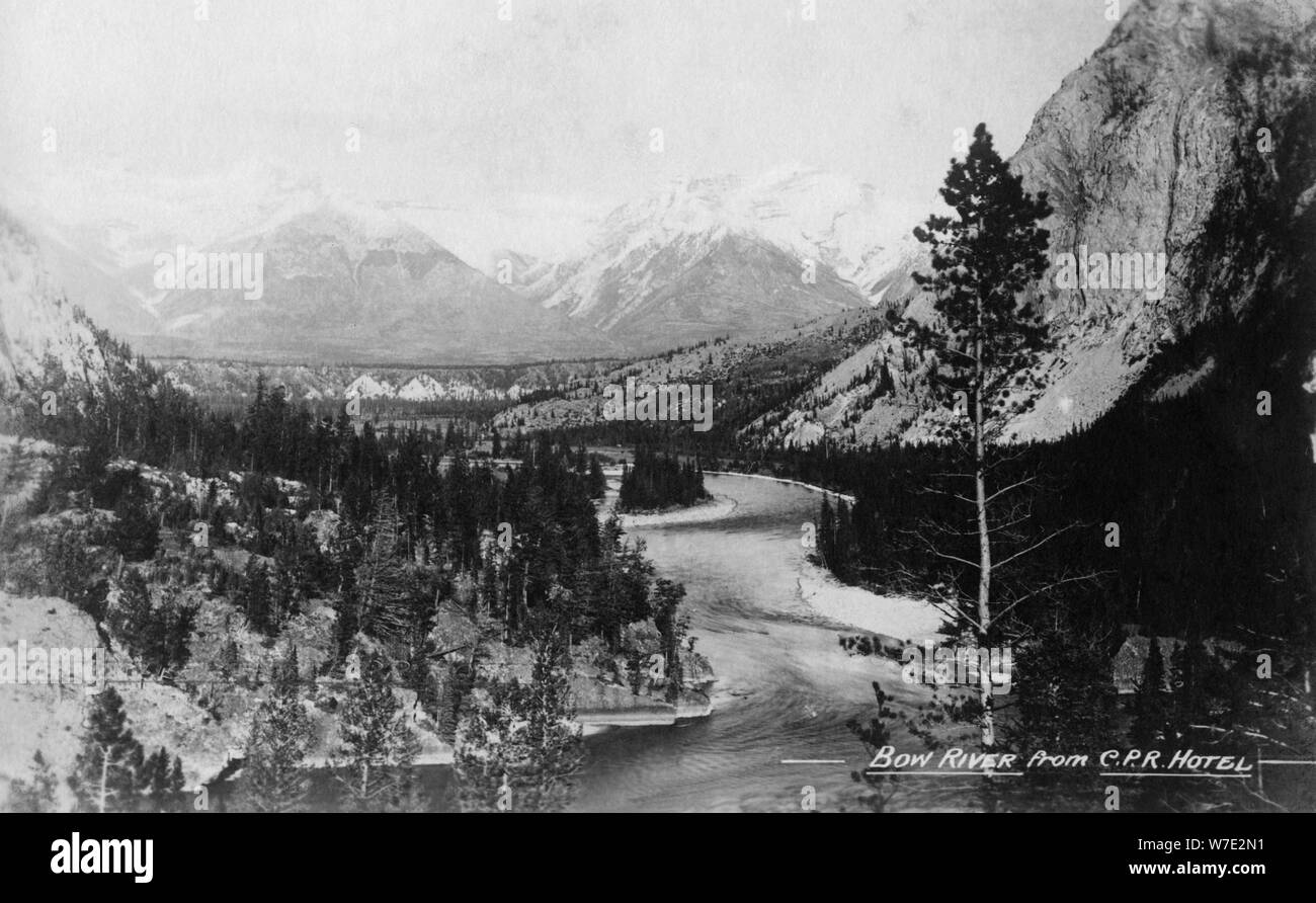 Le CP de Bow River Hotel, Banff, Alberta, Canada, c1930s( ?).Artiste : Marjorie Bullock Banque D'Images