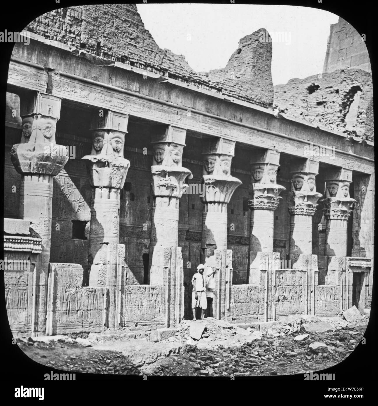 Colonnade du Temple d'Isis, Philae, Egypte, c1890. Artiste : Marque de commerce Banque D'Images