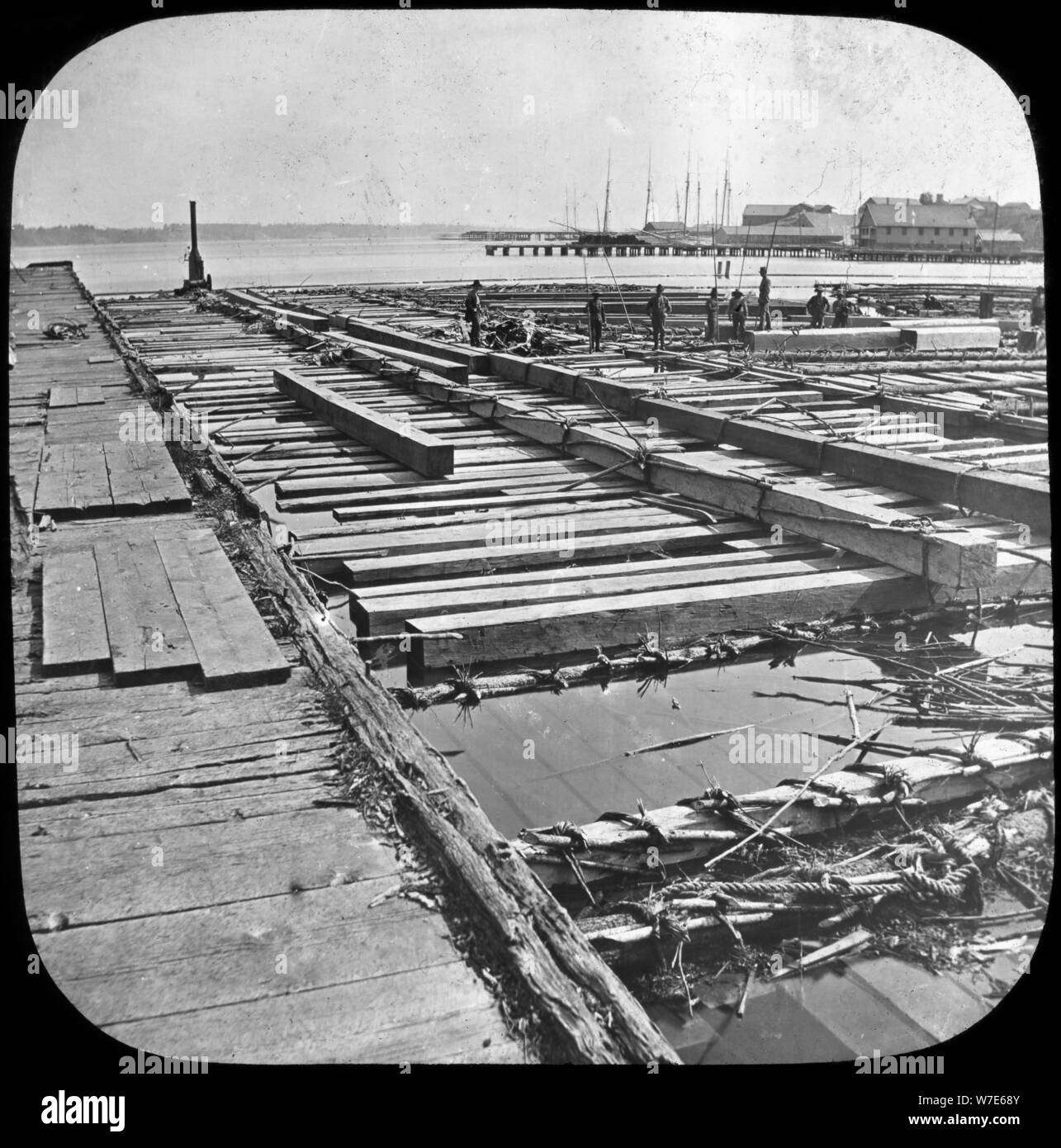 Radeau de bois, Canada, fin du xixe ou début du xxe siècle. Artiste : Marque de commerce Banque D'Images