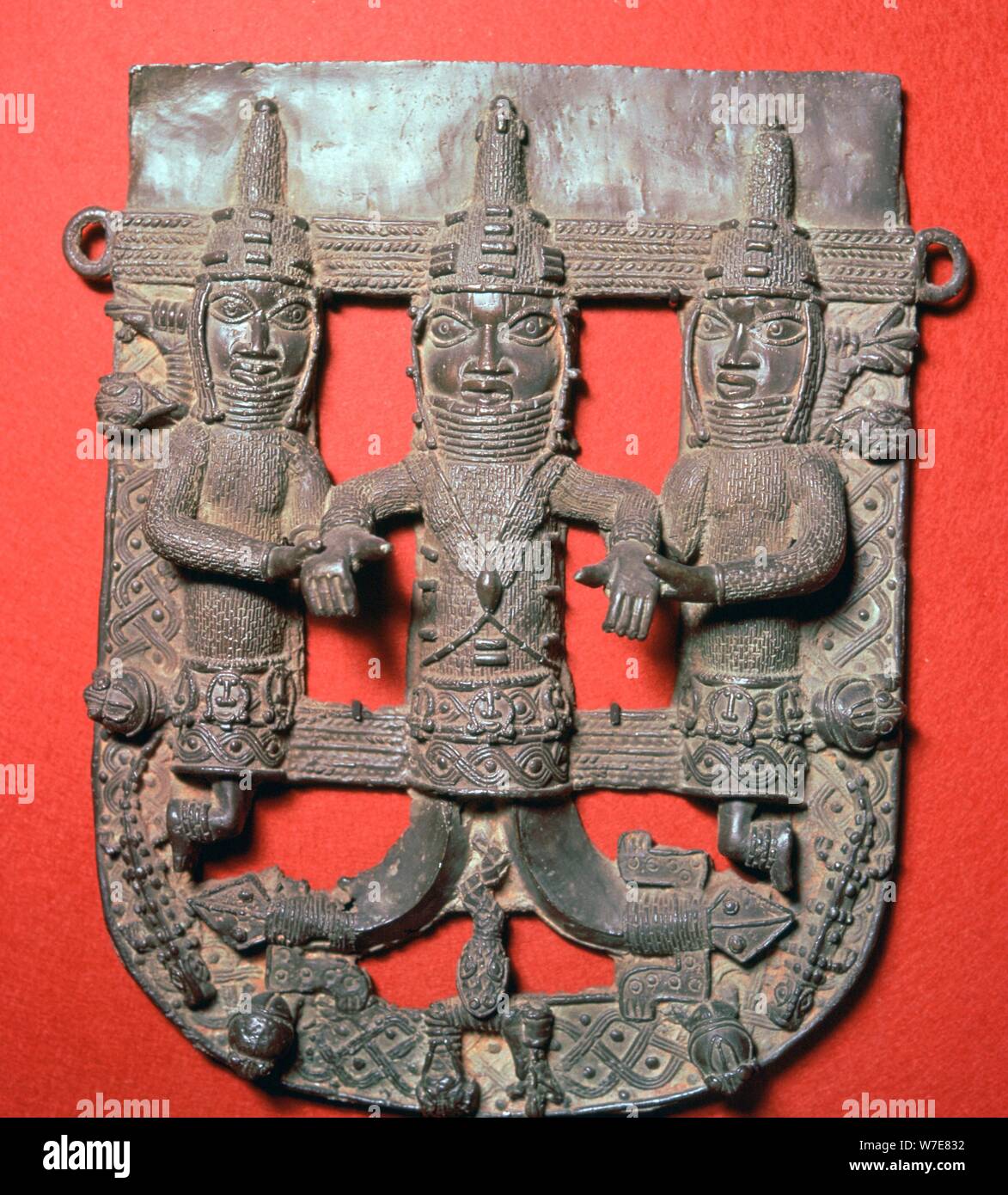 Plaque de bronze de l'Abo du Bénin dans son aspect divin. Artiste : Inconnu Banque D'Images