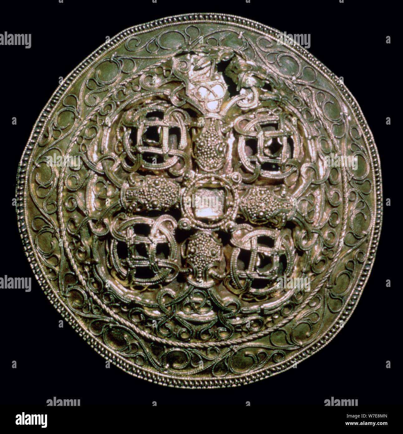 Broche or Viking circulaire du Danemark, 9e siècle. Artiste : Inconnu Banque D'Images
