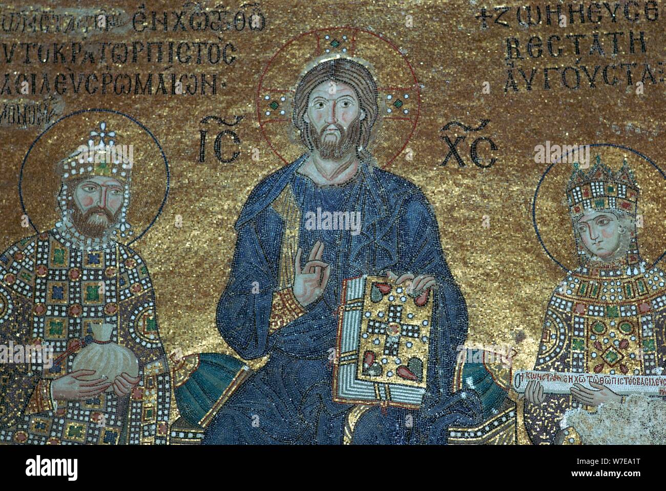 Mosaïque byzantine montrant le Christ intronisé entre dirigeants terrestres, 12e siècle. Artiste : Inconnu Banque D'Images