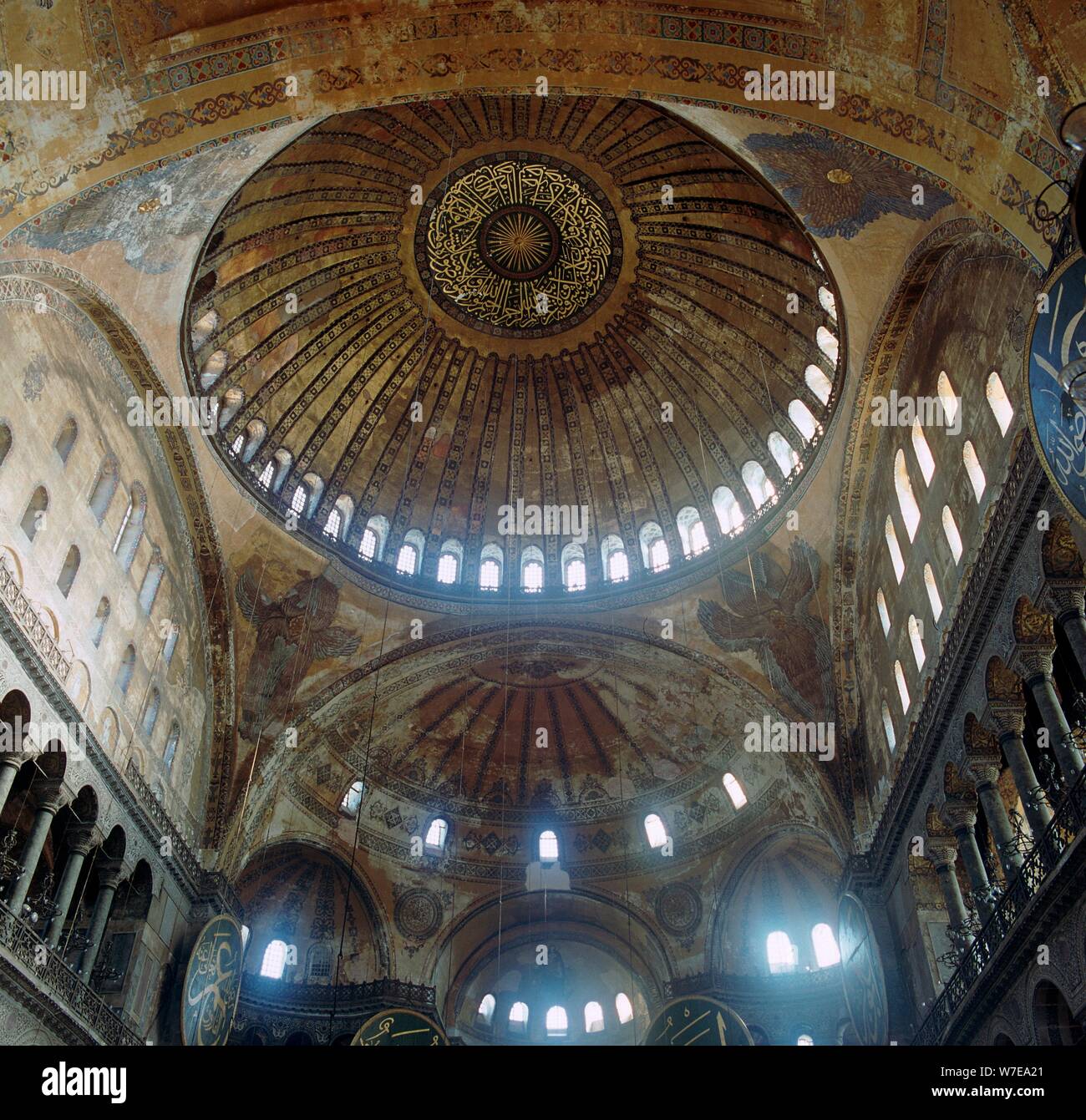 Intérieur de l'église de Sainte Sophie, 6e siècle. Artiste : Inconnu Banque D'Images