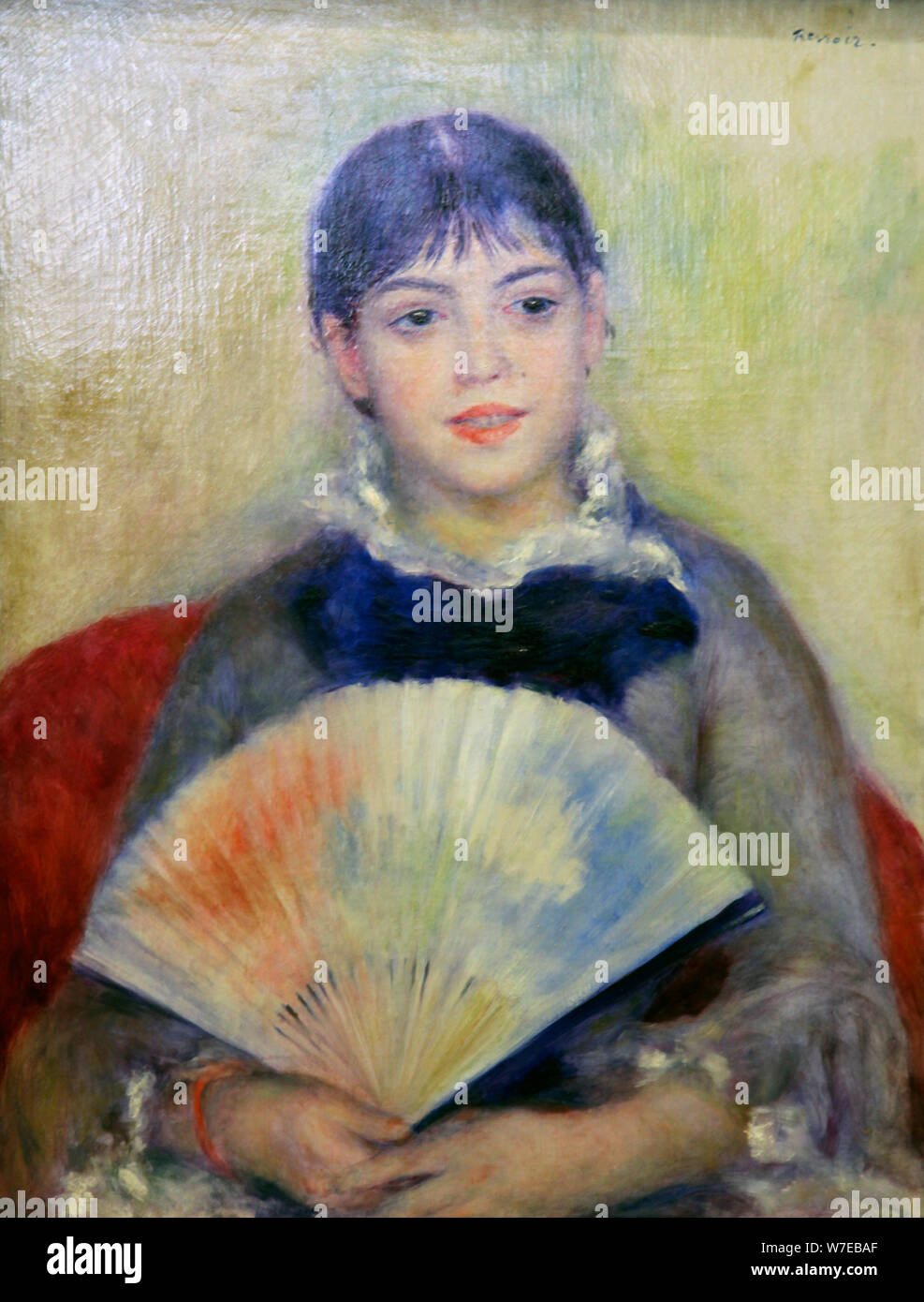 "Jeune femme avec une Fan', 1880. Artiste : Pierre-Auguste Renoir Banque D'Images