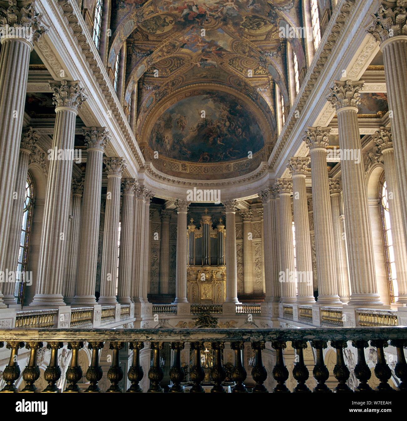 À l'étage supérieur de la chapelle de Versailles, 17e siècle. Artiste : Inconnu Banque D'Images