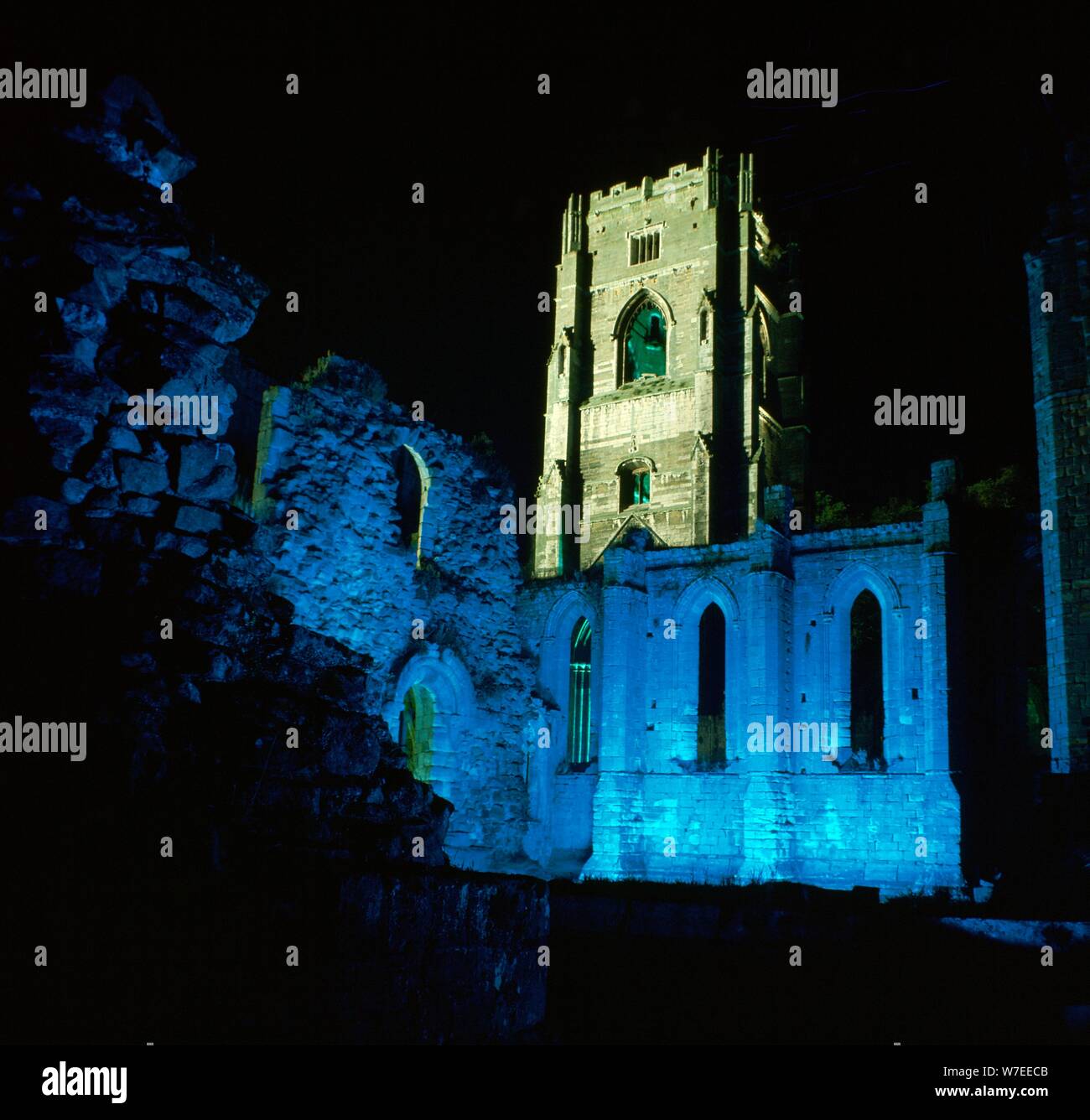 L'abbaye de Fountains, éclairé, 12ème siècle. Artiste : Inconnu Banque D'Images