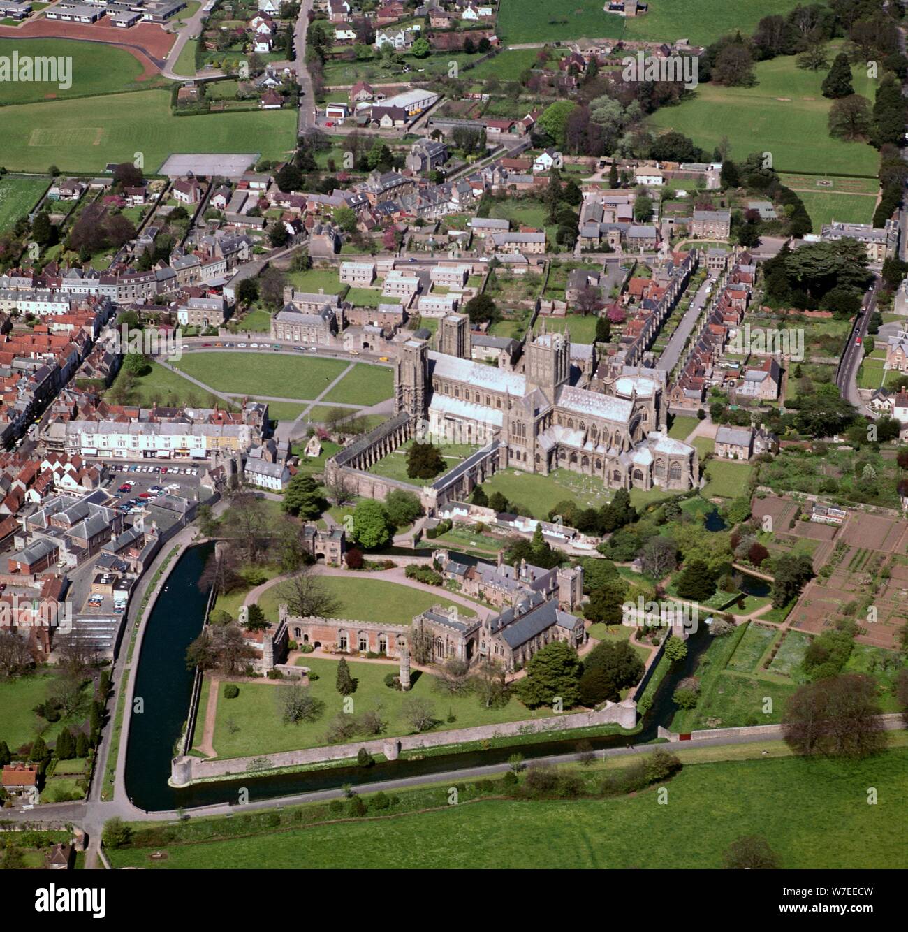 Wells Cathedral et Bishop's Palace, 12e siècle. Artiste : Inconnu Banque D'Images