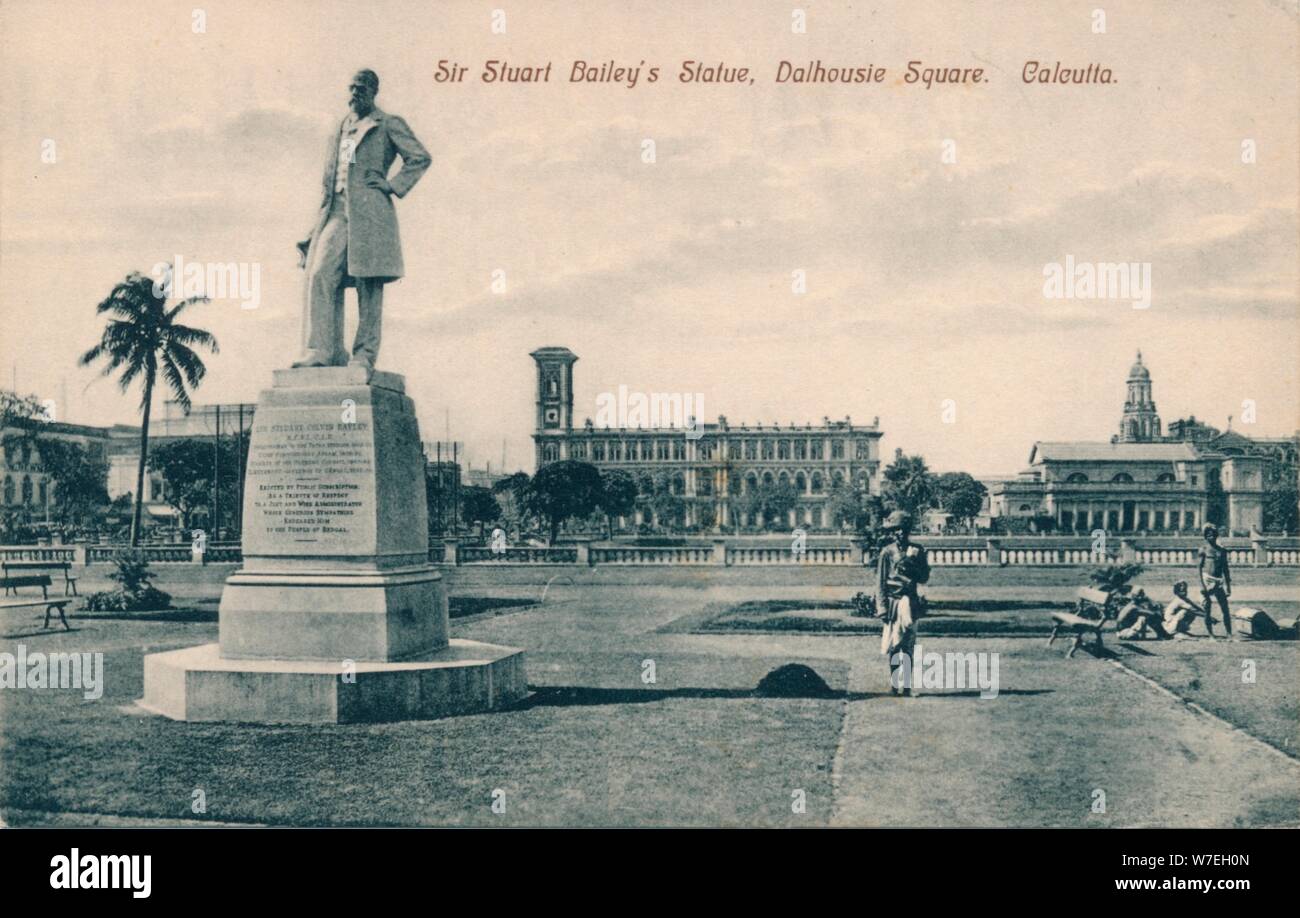 Sir Stuart (Steuart) Bailey's Statue, square Dalhousie, Calcutta, c1910. Artiste : Inconnu Banque D'Images