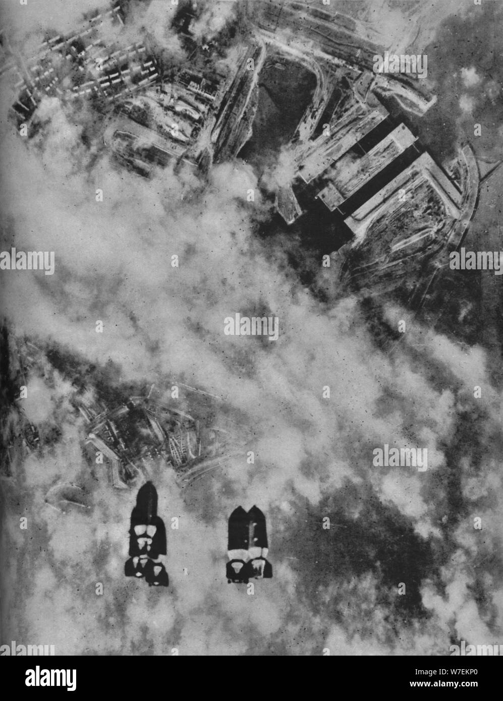 'Bombes sur l'Europe hitlérienne !', 1943. Artiste : Inconnu. Banque D'Images
