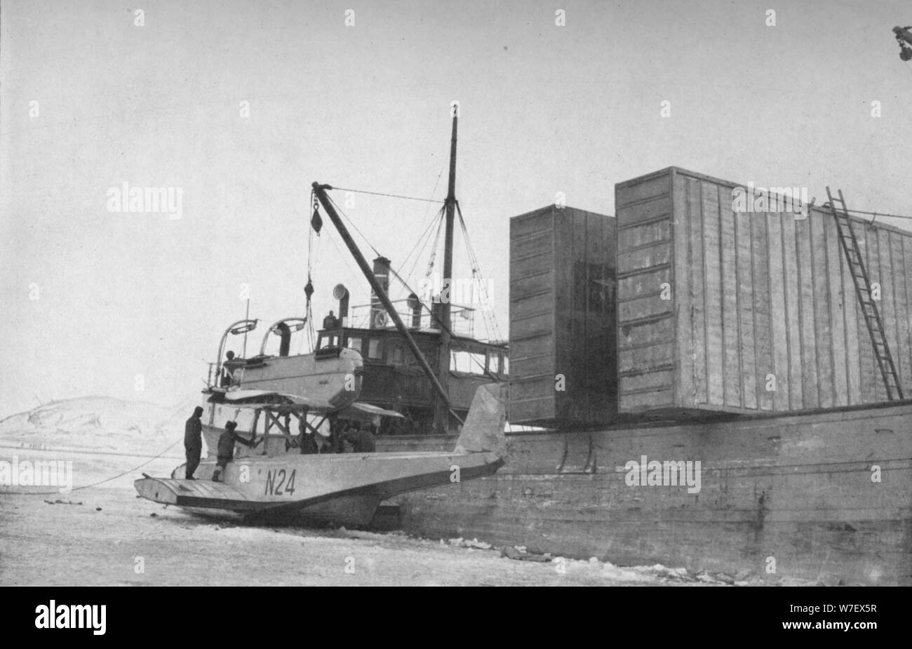 'N24 sur les Grues du Hobby au Kings' Bay', c1925, (1928). Artiste : Inconnu. Banque D'Images