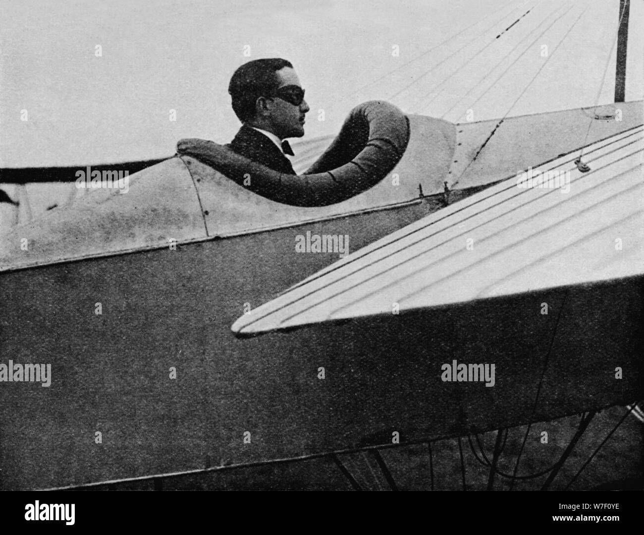 Un grand pilote de cross-country : Mr WB Rhodes-Moorhouse, 1912 (1933). Artiste : billet avion Photo. Banque D'Images