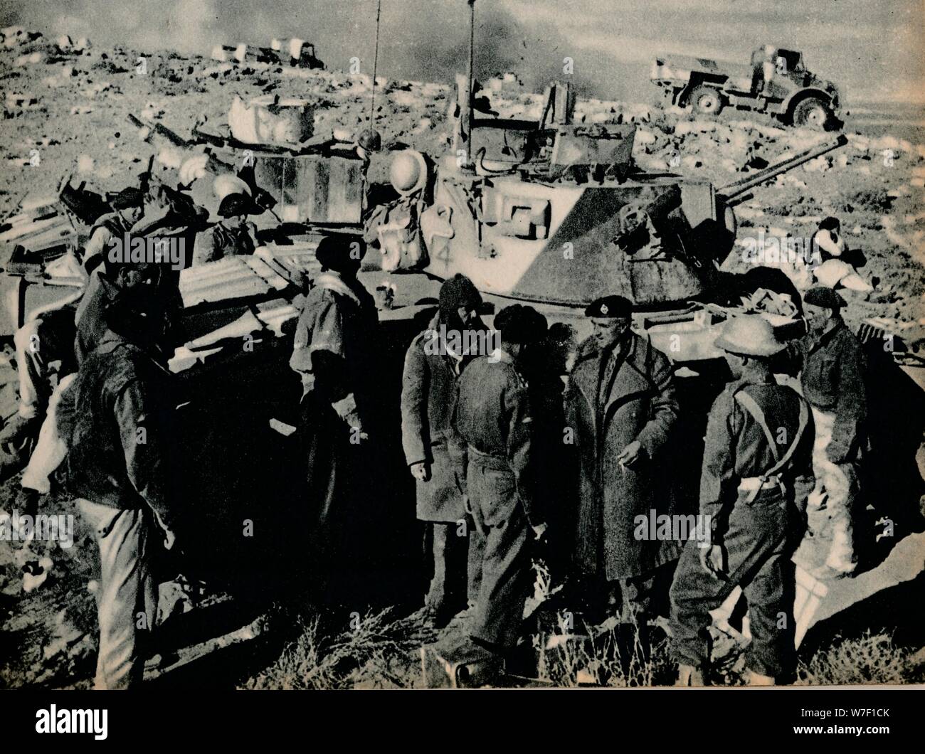 "La réunion à El Duda. Le 26 novembre, la garnison de Tobrouk a pris El Duda', 1941 (1944). Artiste : Inconnu. Banque D'Images