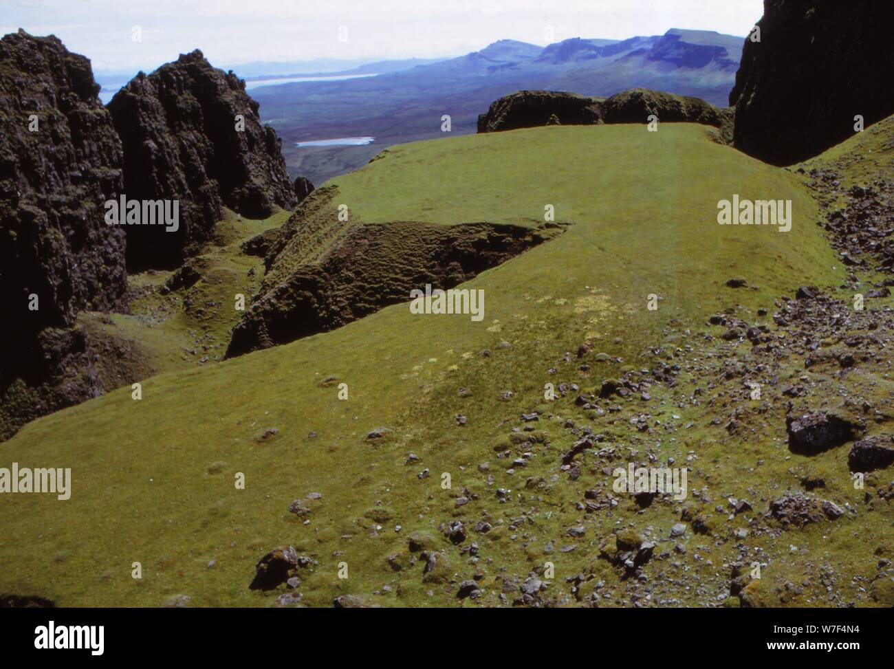 La Table, Quirang, Ile de Skye, Ecosse, 20e siècle. Artiste : CM Dixon. Banque D'Images