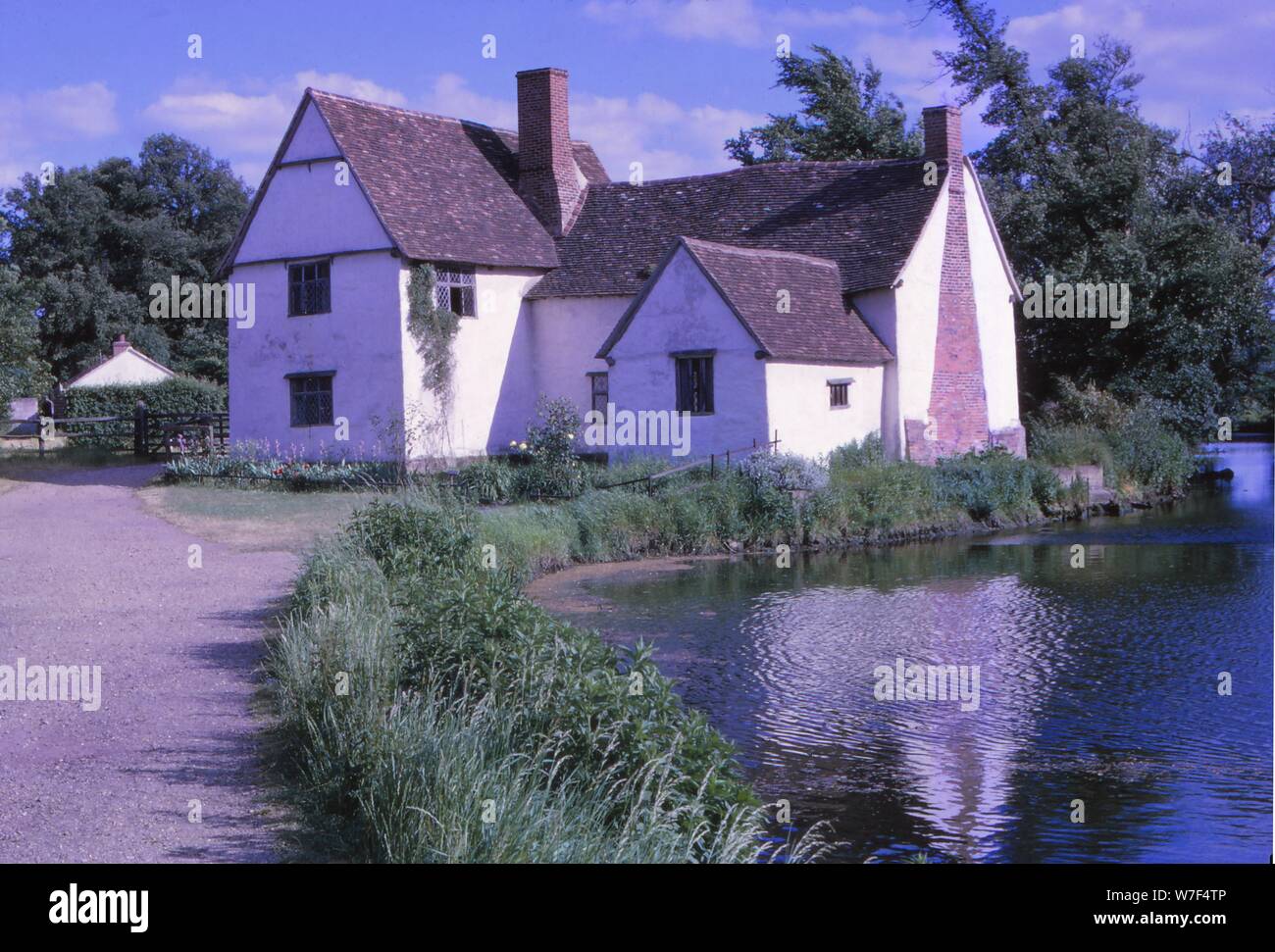 Moulin de Flatford, peint par le gendarme, East Bergholt, dans le Suffolk, Angleterre, 20e siècle. Artiste : CM Dixon. Banque D'Images
