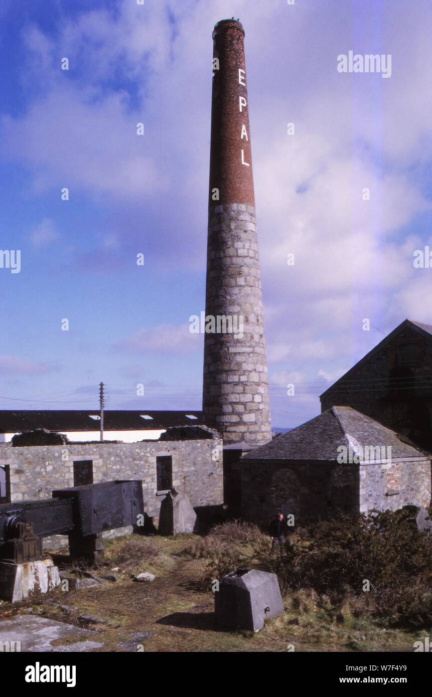 Tin mine abandonnée, Cambourne, Cornwall, 20e siècle. Artiste : CM Dixon. Banque D'Images