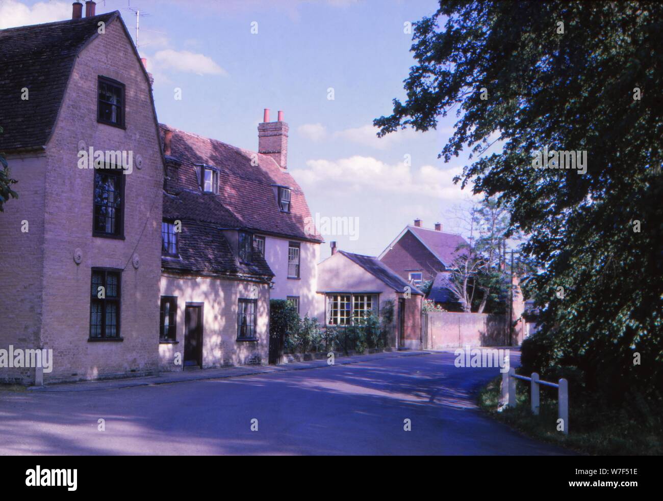 Village de Dedham, Essex, 20e siècle. Artiste : CM Dixon. Banque D'Images