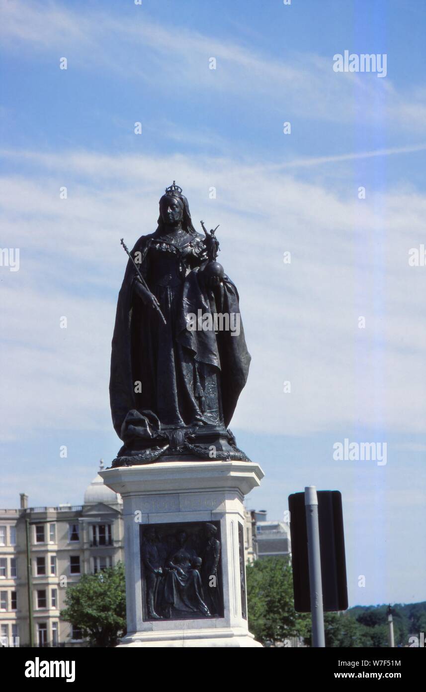 Statue de la reine Victoria, Hove, Sussex, 20e siècle. Artiste : CM Dixon. Banque D'Images