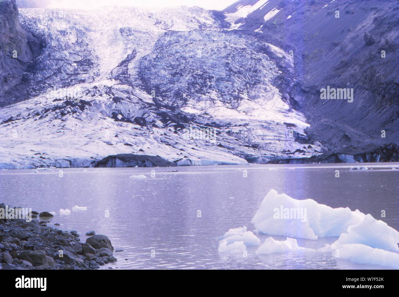 Eyjafjallajokull Glacier lake, l'Islande, 20e siècle. Artiste : CM Dixon. Banque D'Images