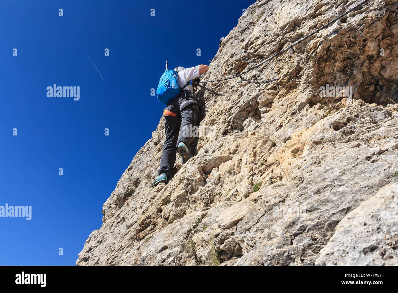 Dolomiti - Female climber sur Via Ferrata V Cir Banque D'Images