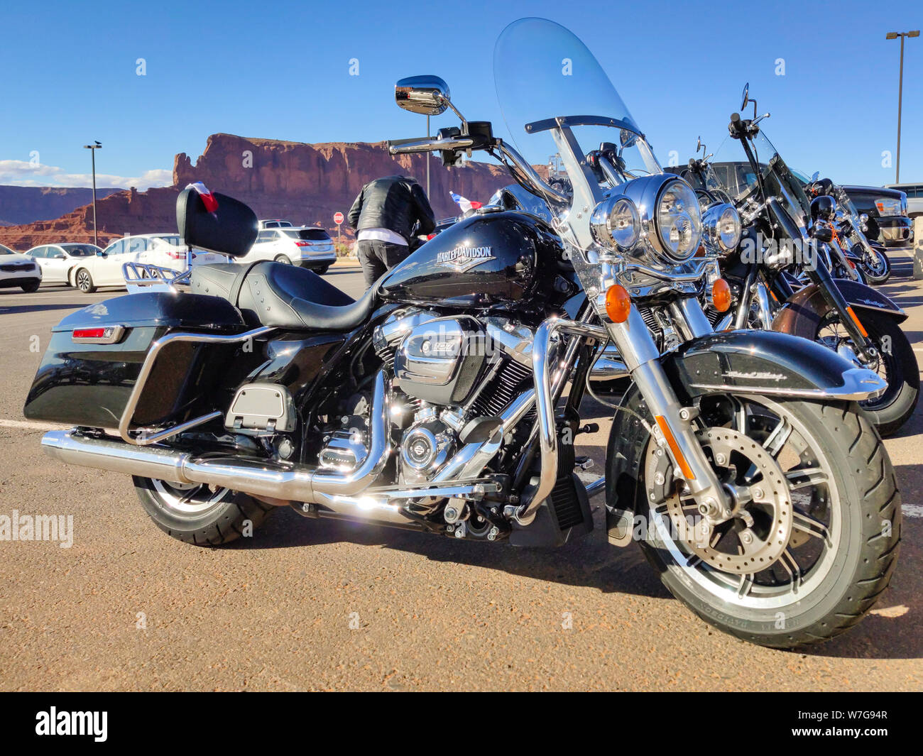 Monument valley USA, 18 mai 2019. Motos Harley Davidson garée. Motos anciennes, Monument valley, Arizona Utah rocks background border, Banque D'Images