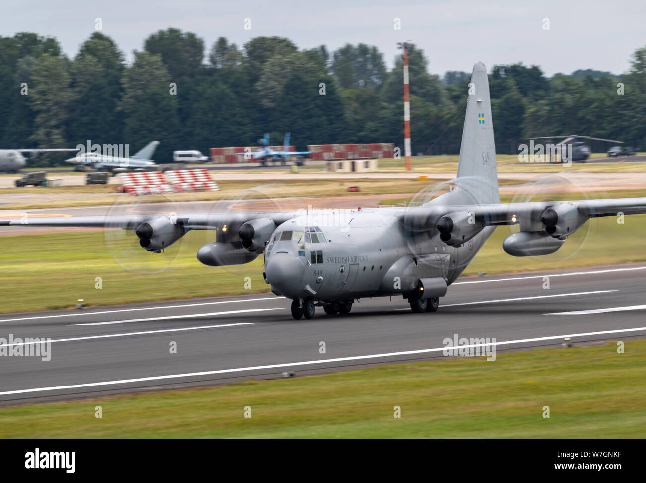 C-130H Hercules 848, de l'Armée de l'air suédoise qui décolle de l'Royal International Air Tattoo 2019 Banque D'Images