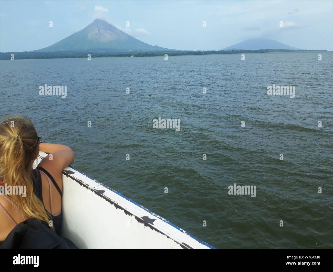 Voile d'Ometepe, Nicaragua. Concepción Volcan, le Lac Nicaragua. À la recherche et à prendre des photos de l'île et le volcan. Banque D'Images