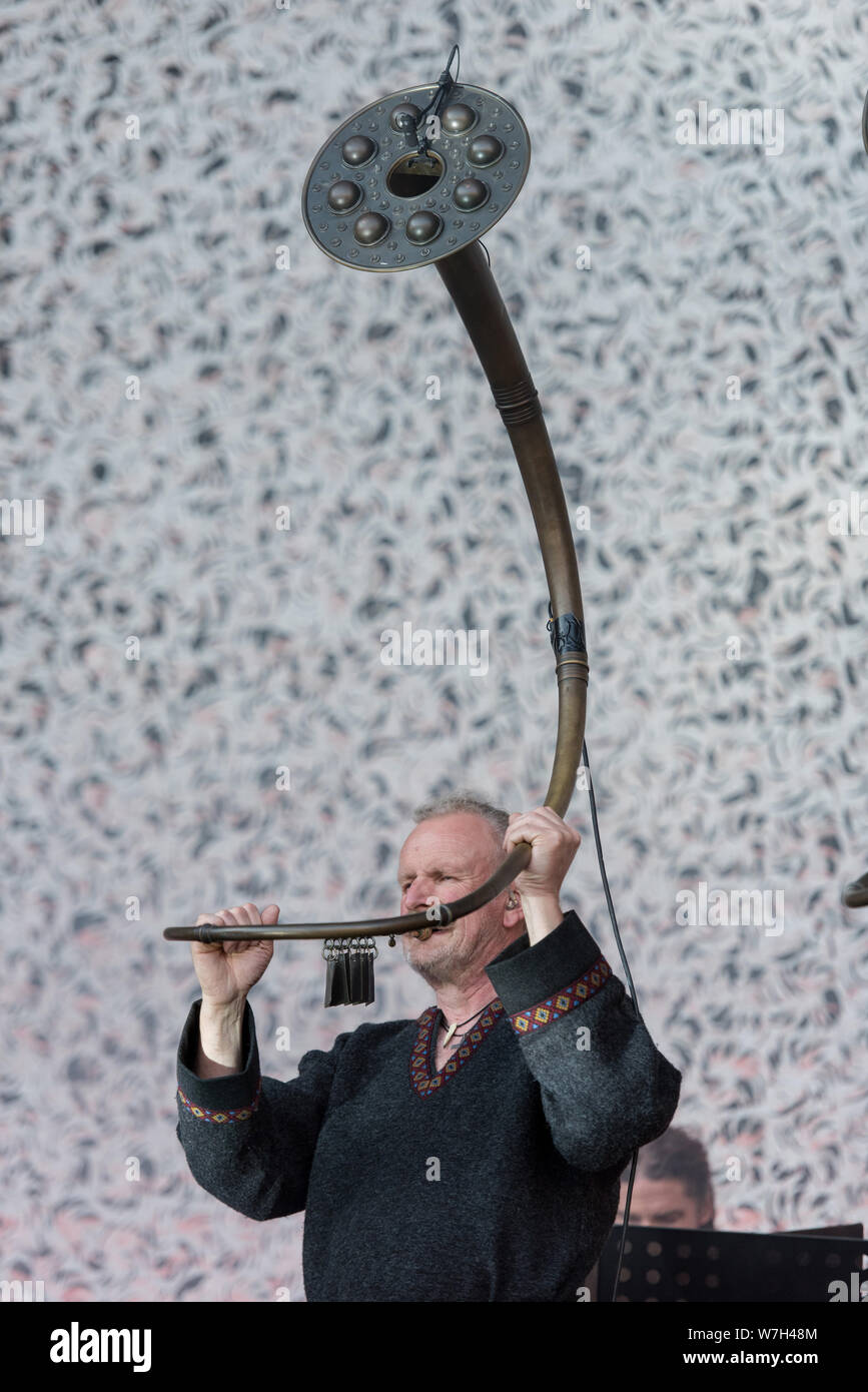 SIBIU, ROUMANIE - 26 juillet 2019 : groupe de musique nordique norvégien Wardruna performing live au Festival Artmania Banque D'Images