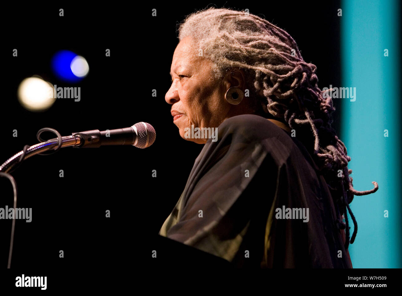 New York, NY, USA. Feb 26, 2008. Le lauréat du prix Pulitzer Toni Morrison au cours d'une manifestation à New York en 2008. Credit : Beowulf Sheehan/ZUMA/Alamy Fil Live News Banque D'Images