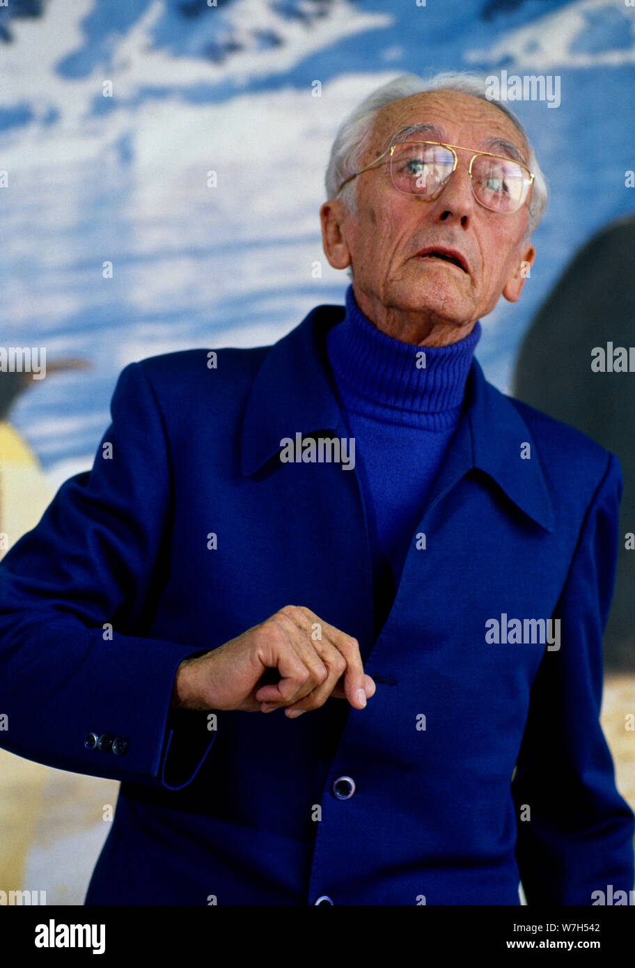 Jacques-Yves Cousteau a été un explorateur, conservationniste, cinéaste, scientifique et sous l'explorateur. Banque D'Images