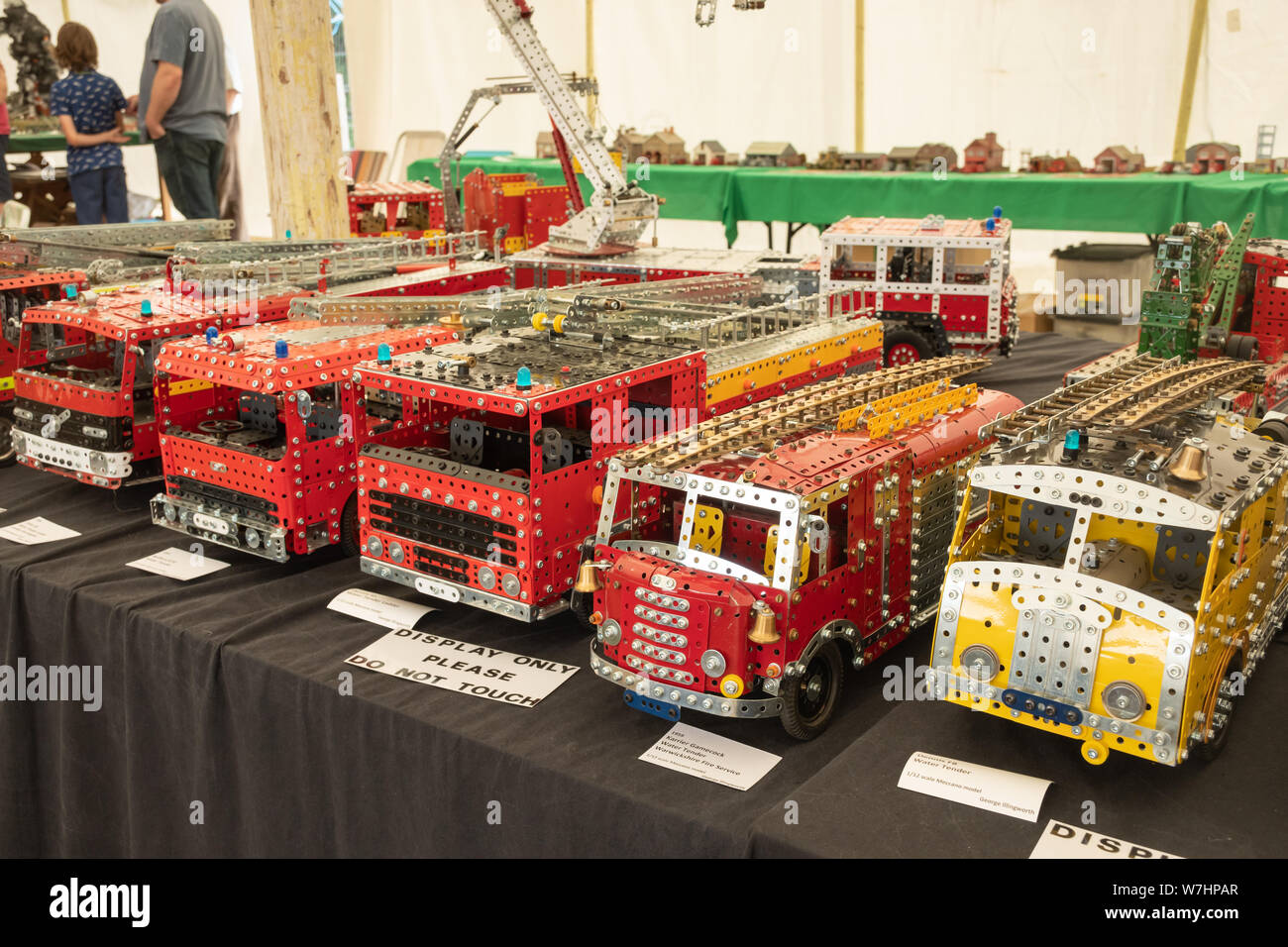 Incendie moteur modèle construit avec le Meccano exposée au feu, 2019 Odiham, dans le Hampshire, au Royaume-Uni Banque D'Images