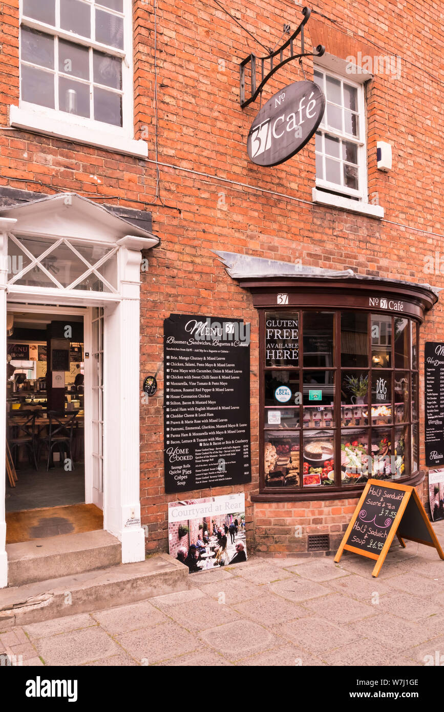 Cafés et restaurants : n° 37 extérieur cafe Banque D'Images Cafés et restaurants : n° 37 extérieur cafe Banque D'Images