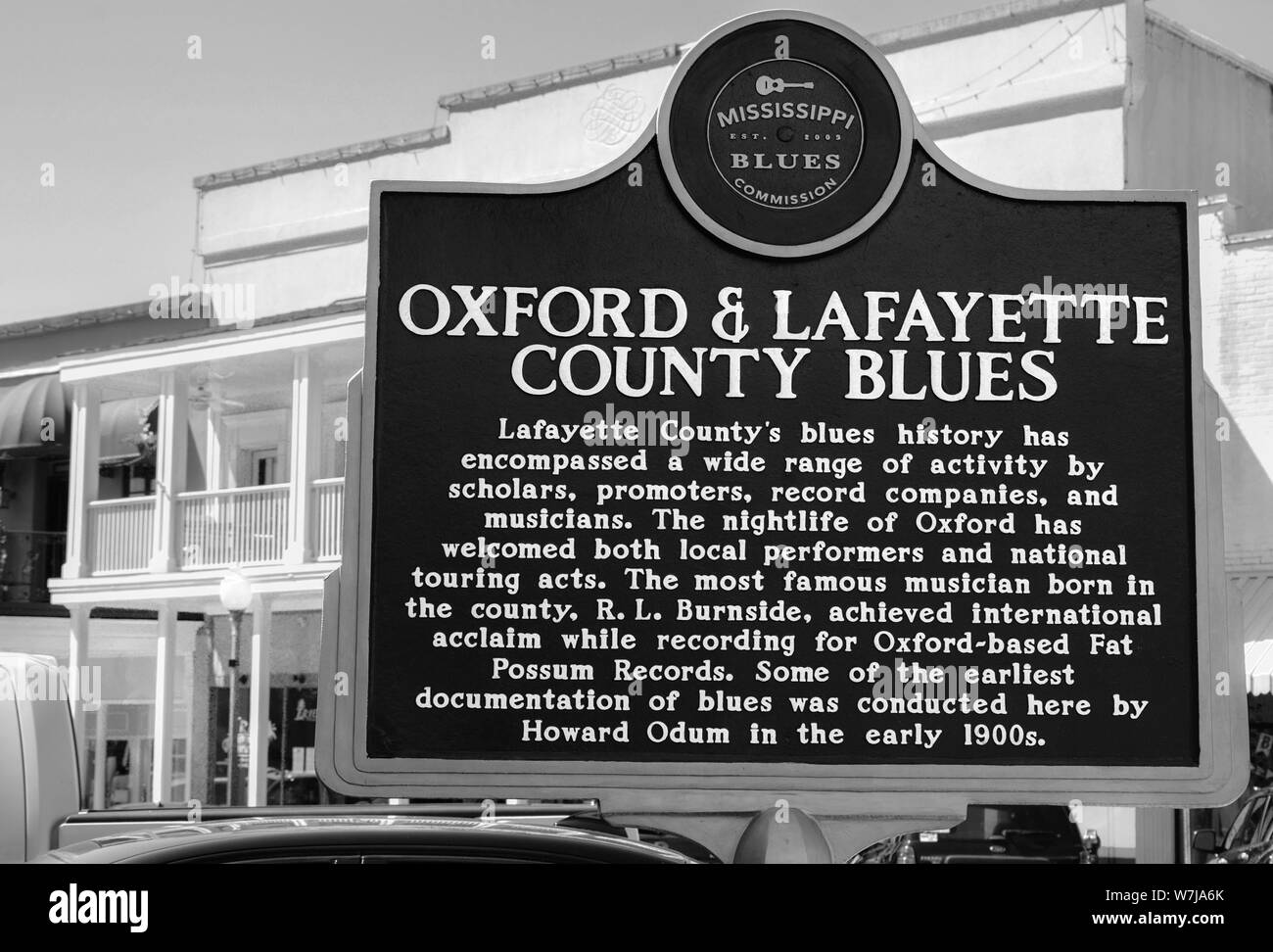 L'Oxford & Lafayette comté Blues, sur la place du palais de justice à Oxford, MS, en noir et blanc Banque D'Images