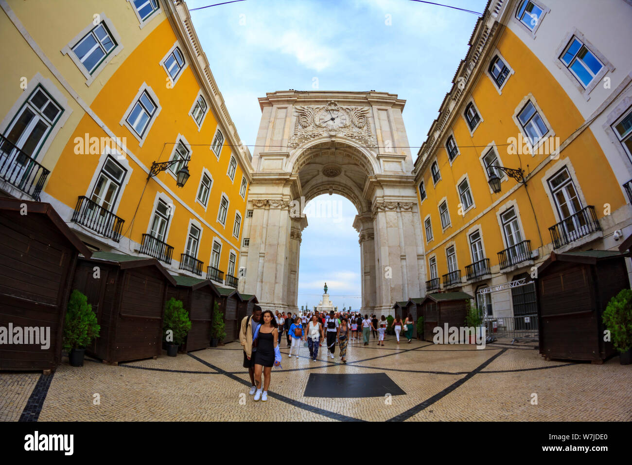 Lisbonne, Portugal - Circa 2019,Juillet : Triumphal Arch au centre-ville de Lisbonne Banque D'Images