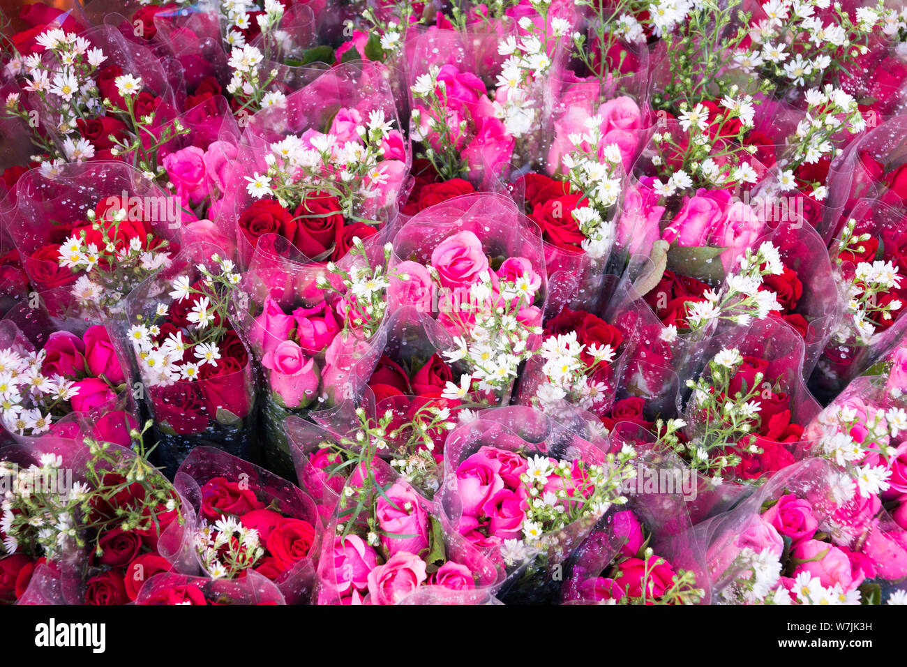Bouquets de fleurs à Pak Khlong Talat Marché aux fleurs à Bangkok, Thaïlande Banque D'Images