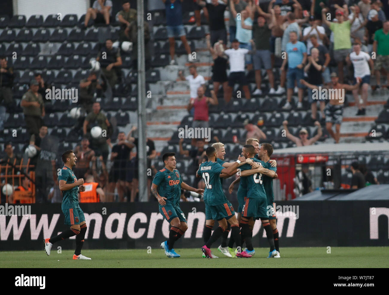 Thessalonique, Grèce. 6e août 2019. Les joueurs de l'Ajax célébrer au cours de la première étape du troisième tour de qualification match de Ligue des Champions entre le PAOK Salonique et Ajax à Toumpa Stadium à Thessalonique, Grèce, le 6 août 2019. Credit : Dimitris Tosidis/Xinhua/Alamy Live News Banque D'Images