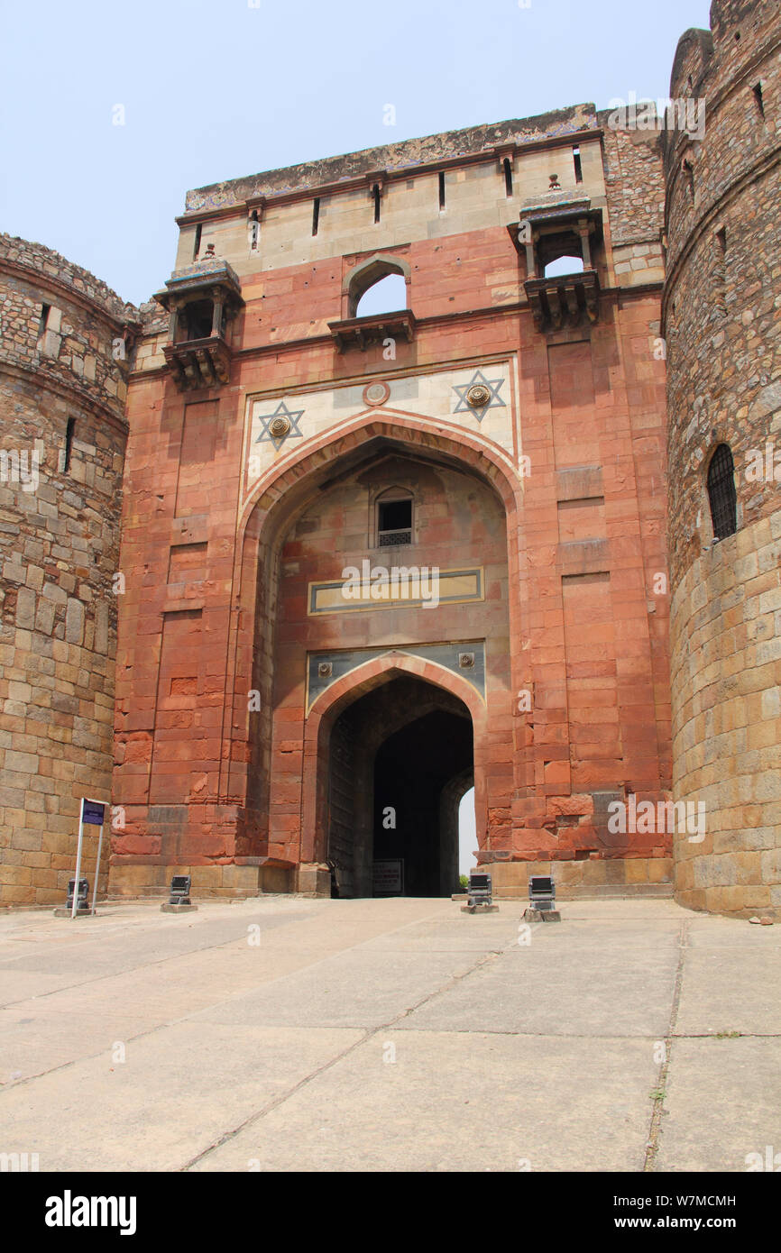 Porte d'entrée d'un fort, Old Fort, New Delhi, Inde Banque D'Images
